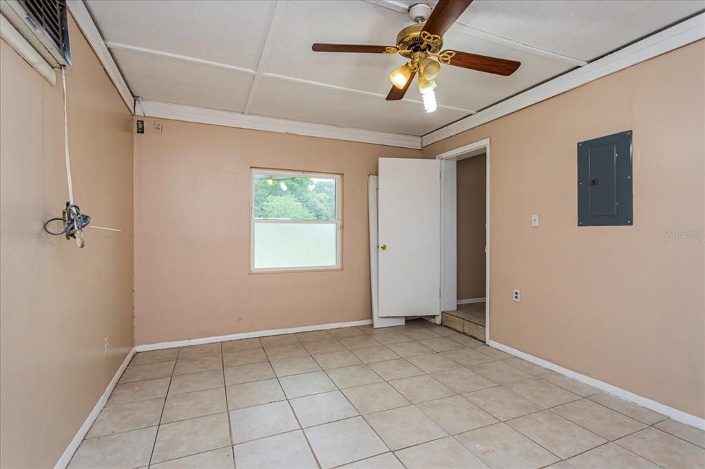 For Sale: $219,900 (3 beds, 2 baths, 1514 Square Feet)