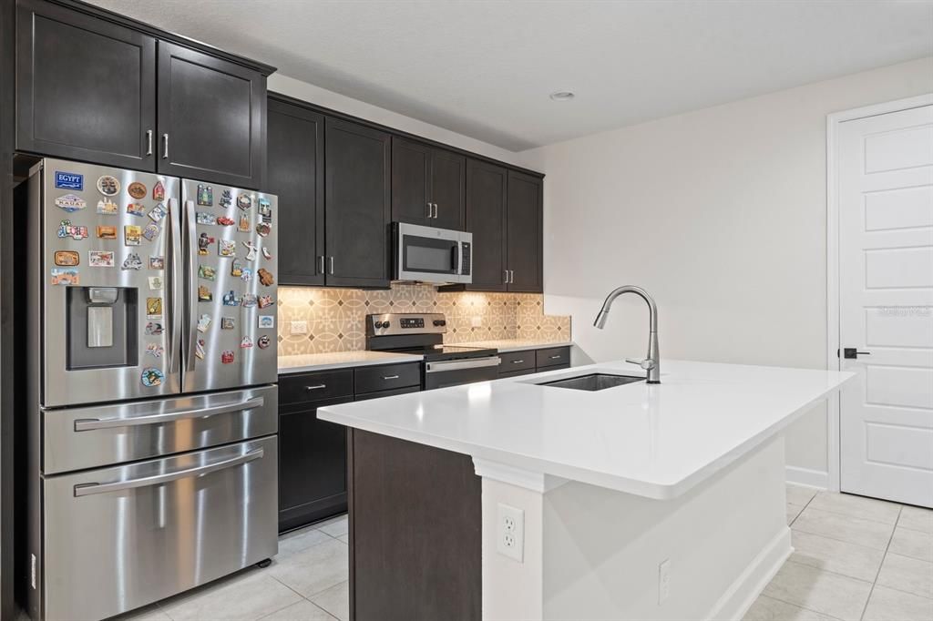 For Sale: $540,000 (3 beds, 2 baths, 1810 Square Feet)