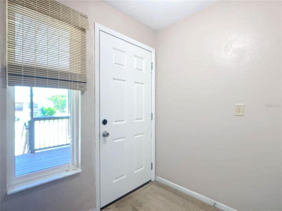 For Sale: $119,000 (2 beds, 2 baths, 1085 Square Feet)