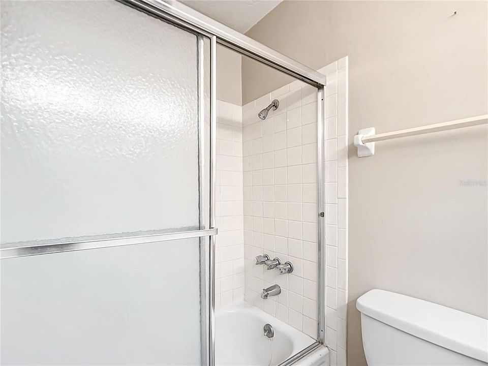 For Sale: $119,000 (2 beds, 2 baths, 1085 Square Feet)