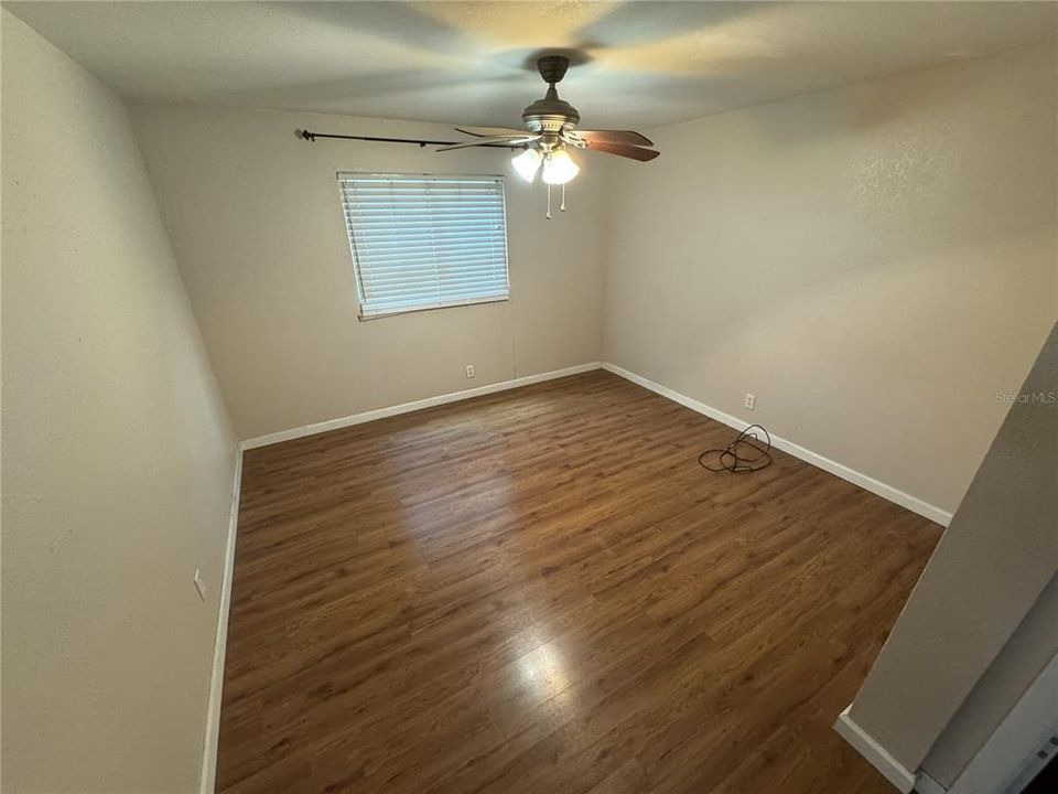 Active With Contract: $144,500 (3 beds, 2 baths, 1380 Square Feet)