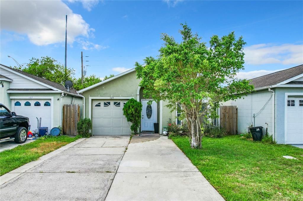 Active With Contract: $265,000 (3 beds, 2 baths, 1366 Square Feet)