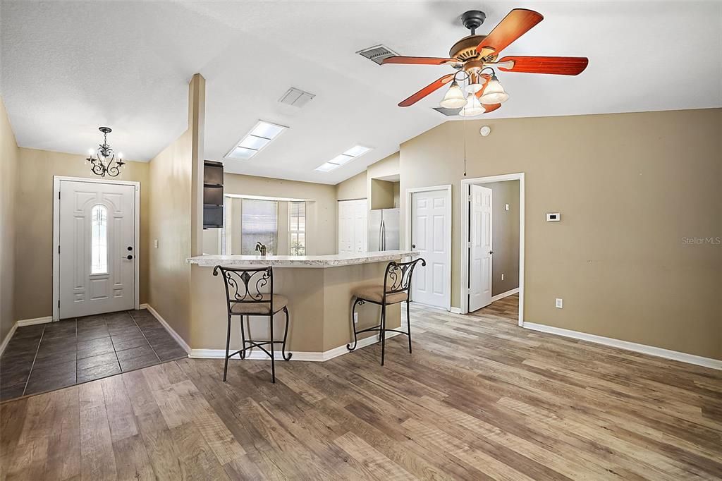 Active With Contract: $229,900 (3 beds, 2 baths, 1132 Square Feet)