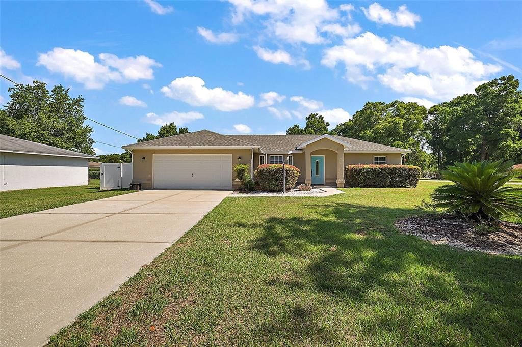 Active With Contract: $229,900 (3 beds, 2 baths, 1132 Square Feet)