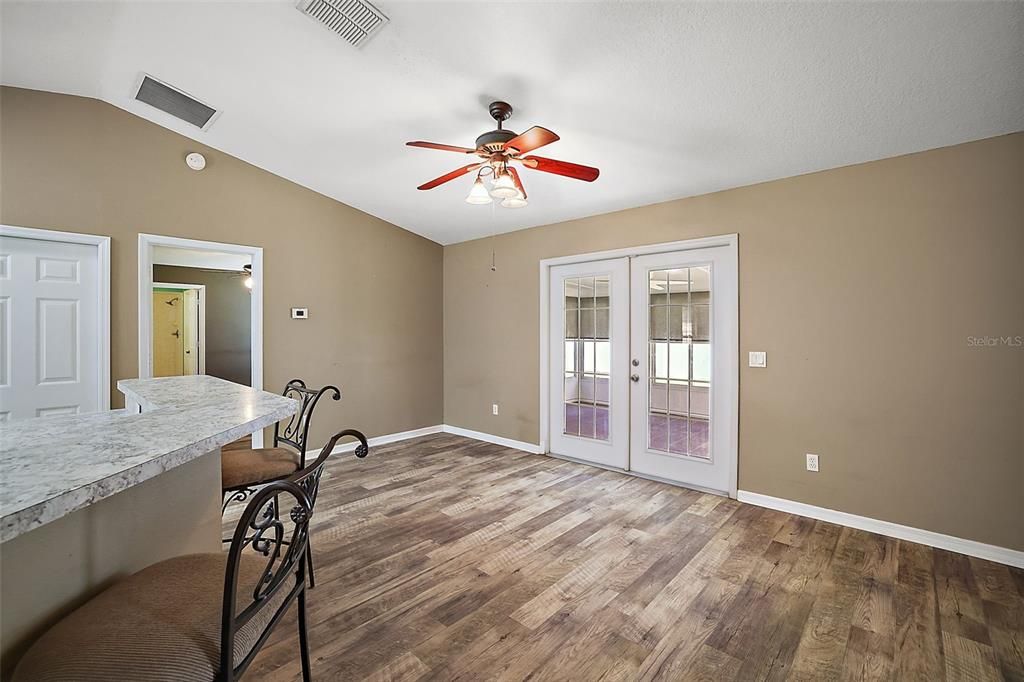 Active With Contract: $229,900 (3 beds, 2 baths, 1132 Square Feet)