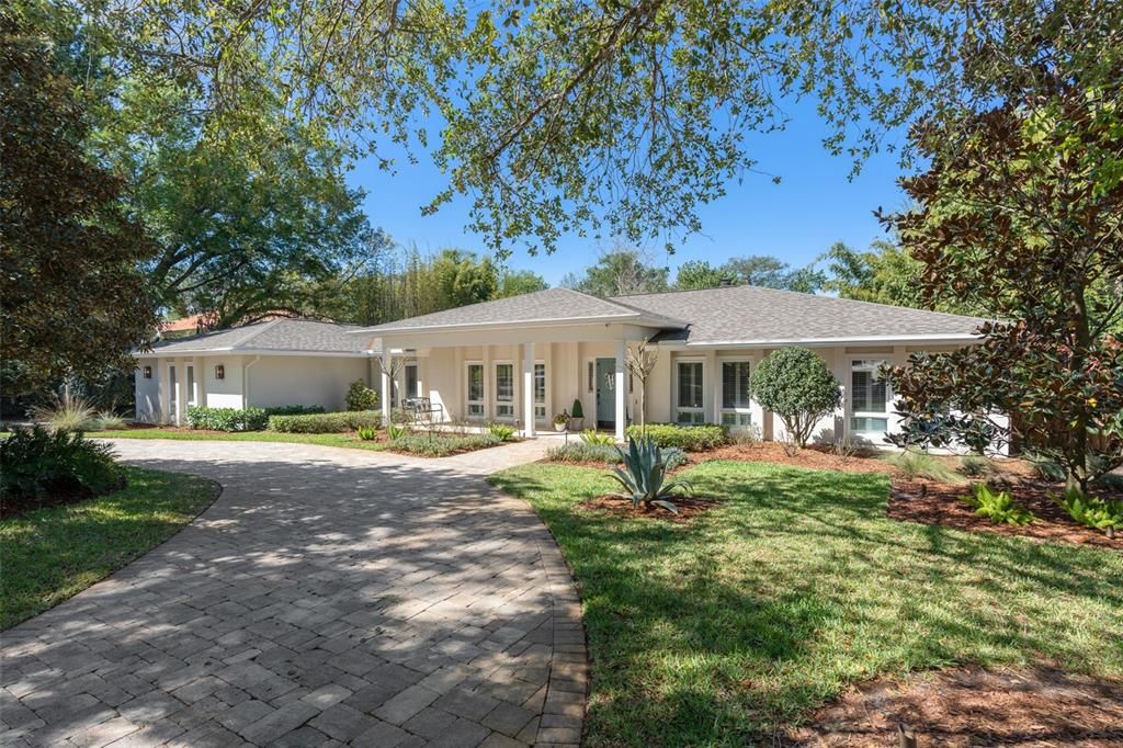 Recently Sold: $2,095,000 (4 beds, 3 baths, 3669 Square Feet)