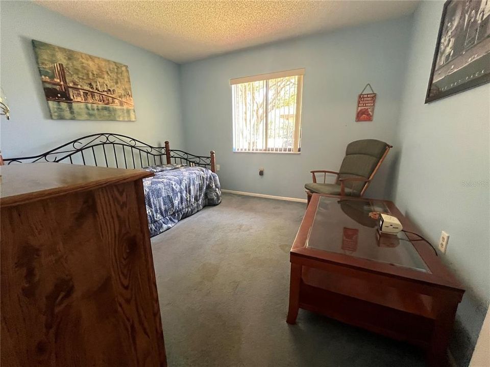 For Sale: $129,900 (2 beds, 2 baths, 1029 Square Feet)