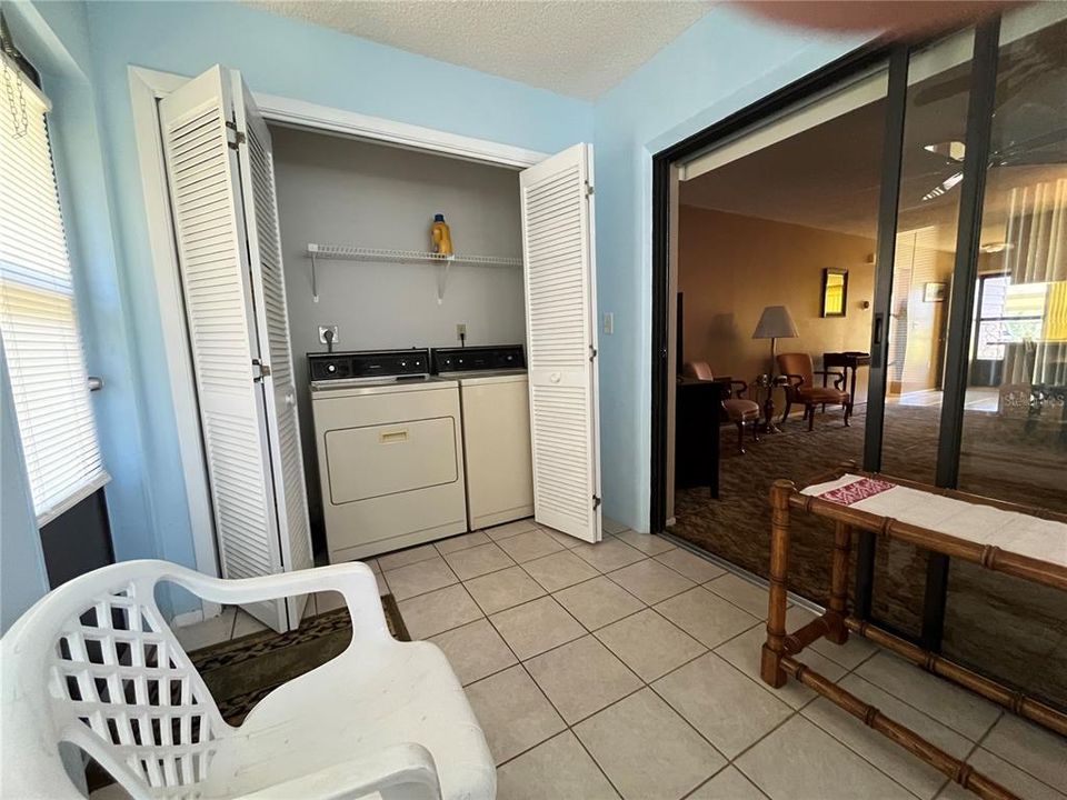 For Sale: $129,900 (2 beds, 2 baths, 1029 Square Feet)