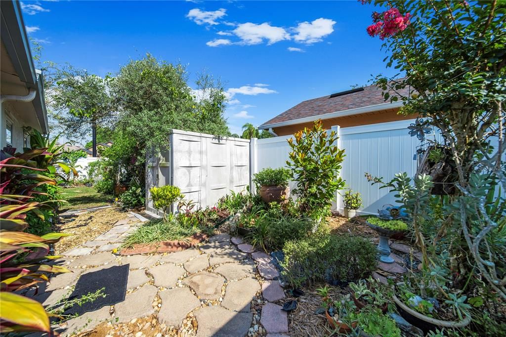 For Sale: $369,900 (3 beds, 2 baths, 1405 Square Feet)