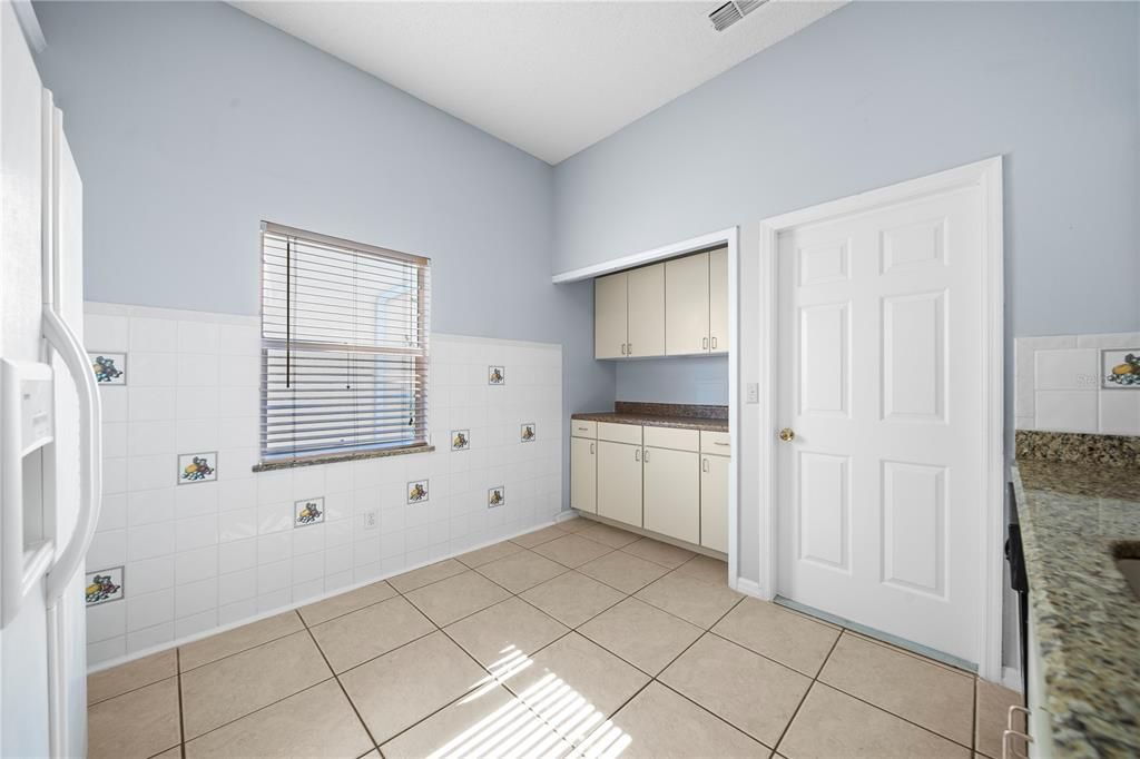 For Sale: $369,900 (3 beds, 2 baths, 1405 Square Feet)