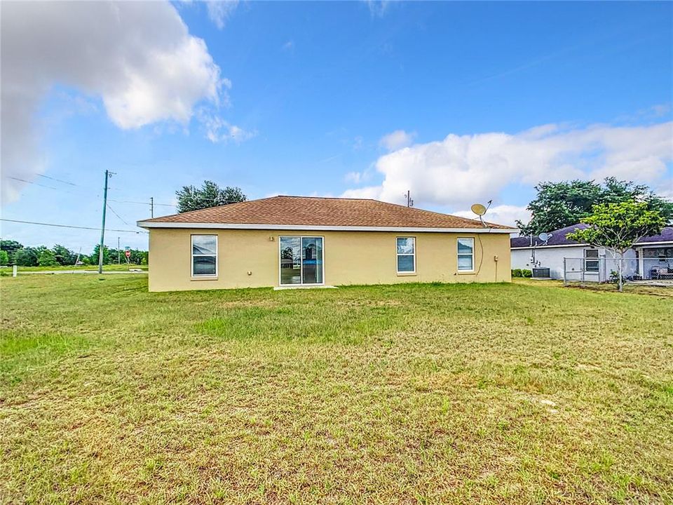 Active With Contract: $250,000 (3 beds, 2 baths, 1338 Square Feet)