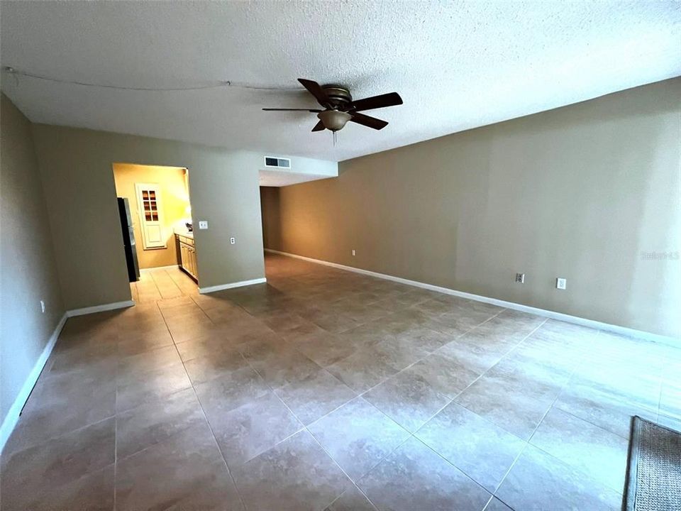 For Rent: $1,500 (1 beds, 1 baths, 834 Square Feet)
