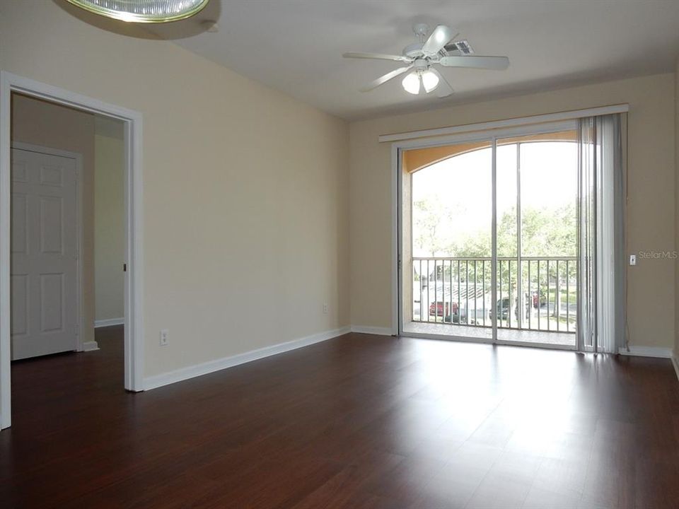 For Sale: $229,900 (3 beds, 2 baths, 1206 Square Feet)