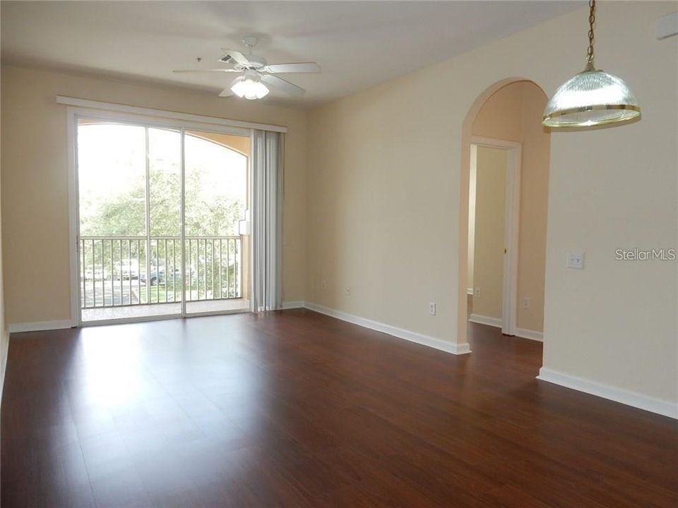 For Sale: $229,900 (3 beds, 2 baths, 1206 Square Feet)