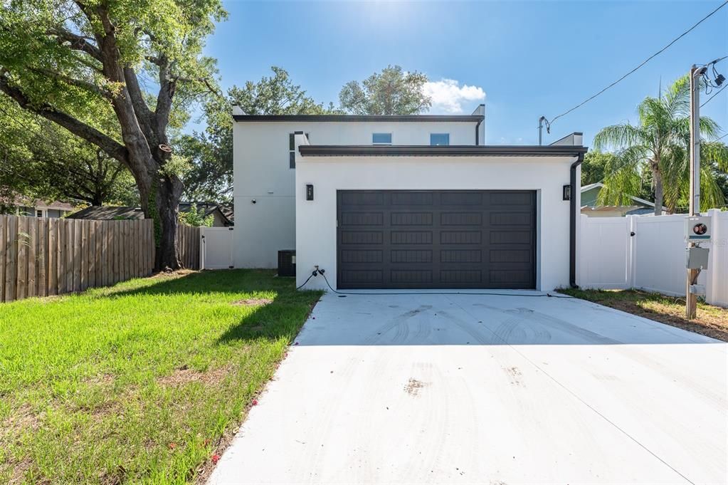 Active With Contract: $869,000 (4 beds, 3 baths, 2576 Square Feet)