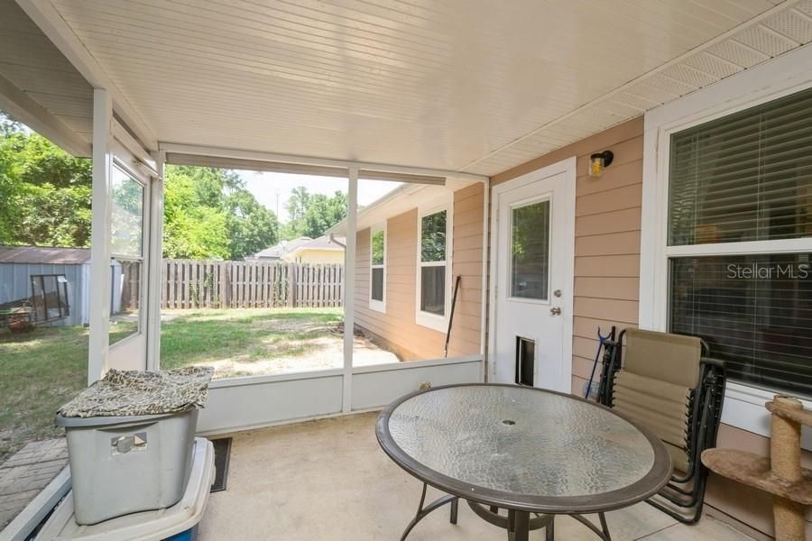 For Sale: $299,900 (4 beds, 2 baths, 1308 Square Feet)