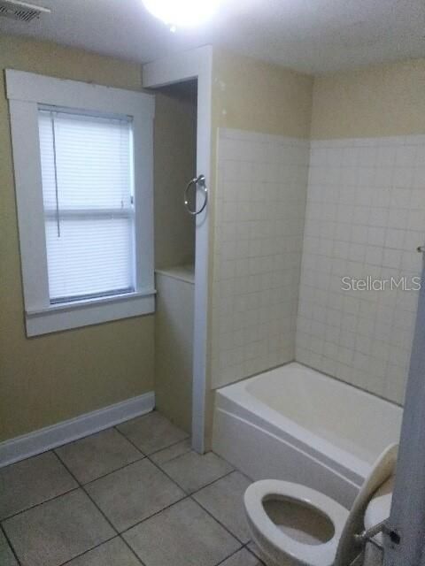 For Sale: $205,000 (2 beds, 1 baths, 796 Square Feet)