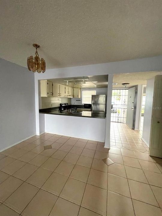 For Rent: $1,650 (2 beds, 2 baths, 1100 Square Feet)