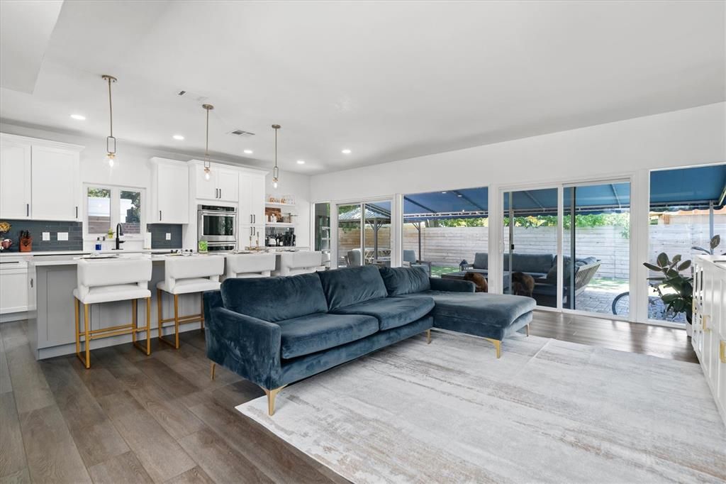 Active With Contract: $579,000 (3 beds, 2 baths, 1882 Square Feet)