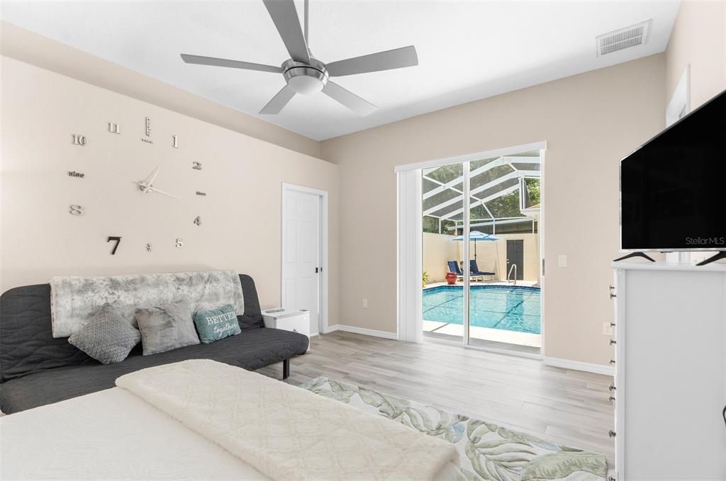 Active With Contract: $450,000 (3 beds, 3 baths, 2121 Square Feet)