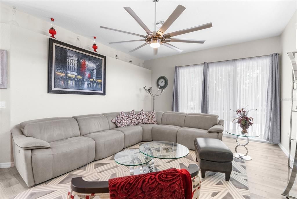 Active With Contract: $450,000 (3 beds, 3 baths, 2121 Square Feet)