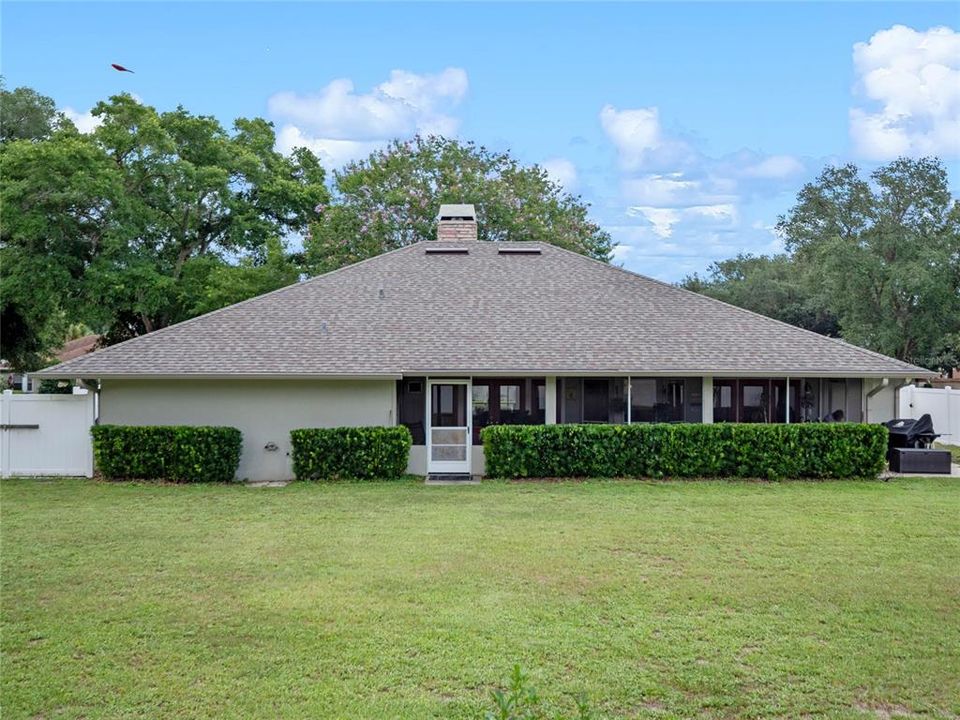 For Sale: $459,900 (3 beds, 2 baths, 1979 Square Feet)