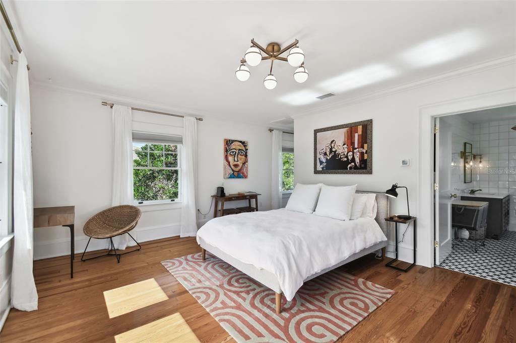 Active With Contract: $3,300,000 (5 beds, 3 baths, 4000 Square Feet)