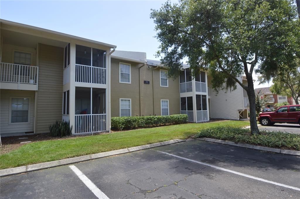 Active With Contract: $1,650 (2 beds, 2 baths, 811 Square Feet)