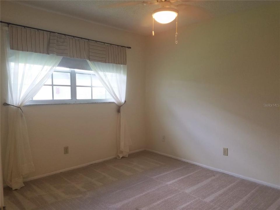 For Sale: $179,500 (2 beds, 2 baths, 1148 Square Feet)