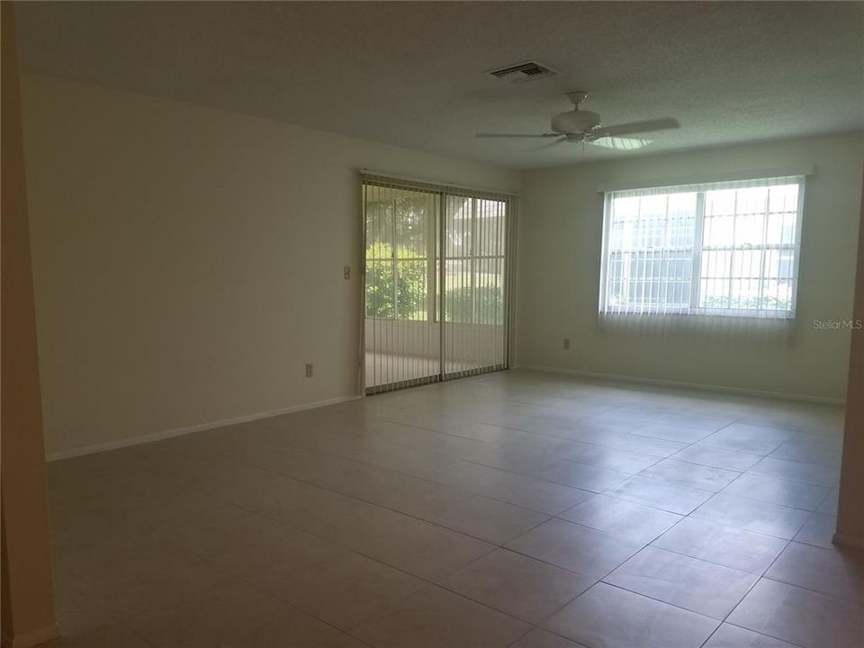 For Sale: $179,500 (2 beds, 2 baths, 1148 Square Feet)