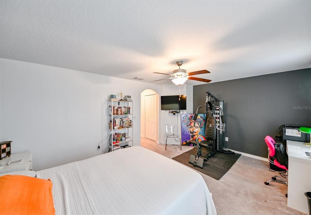 For Sale: $299,900 (3 beds, 2 baths, 1796 Square Feet)