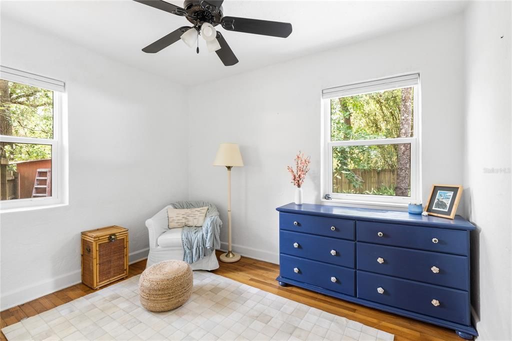 Active With Contract: $275,000 (3 beds, 2 baths, 1278 Square Feet)
