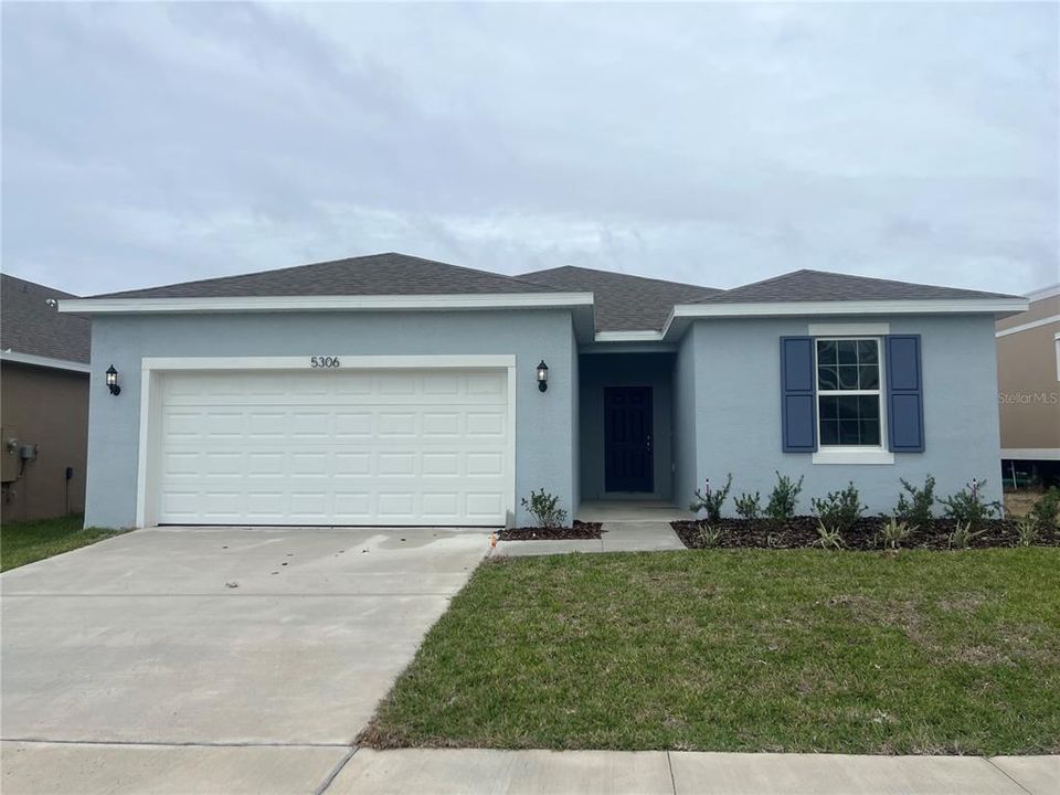 Active With Contract: $2,200 (4 beds, 2 baths, 1752 Square Feet)