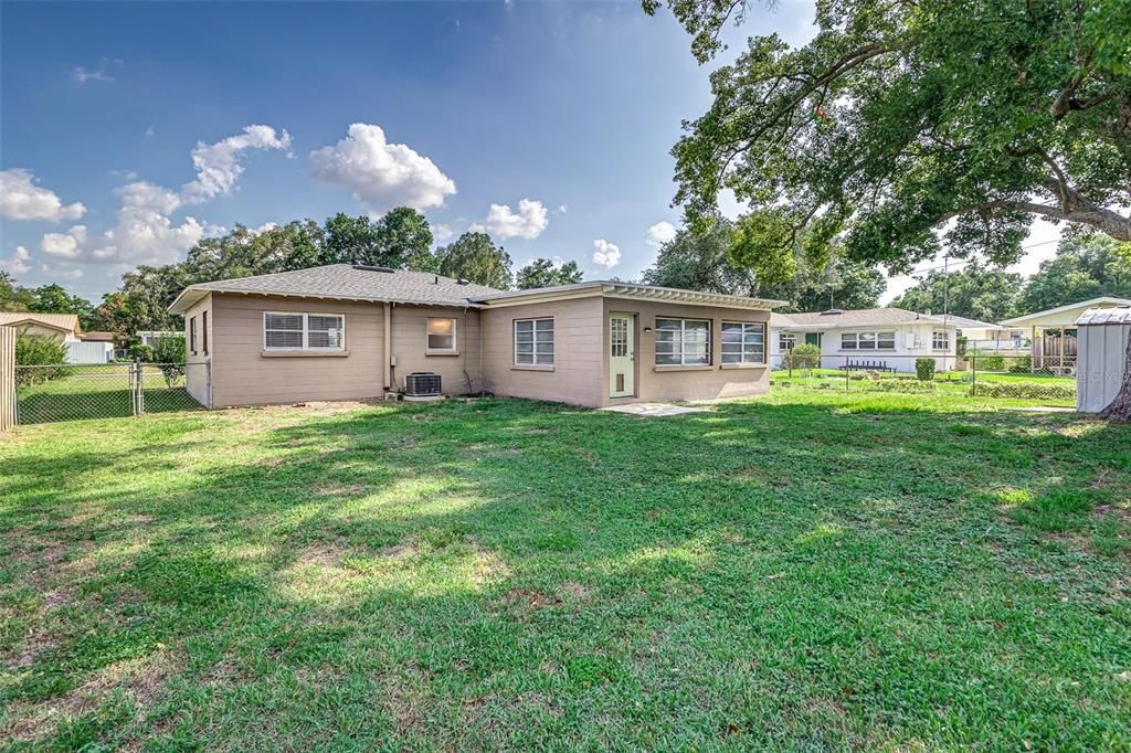 Active With Contract: $299,500 (3 beds, 1 baths, 1314 Square Feet)