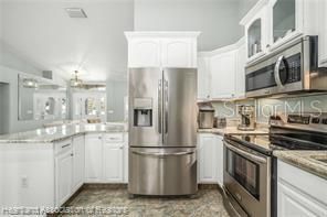 For Sale: $590,000 (4 beds, 2 baths, 1923 Square Feet)