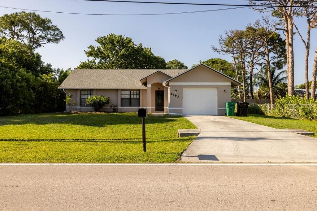 Active With Contract: $324,900 (3 beds, 2 baths, 1316 Square Feet)