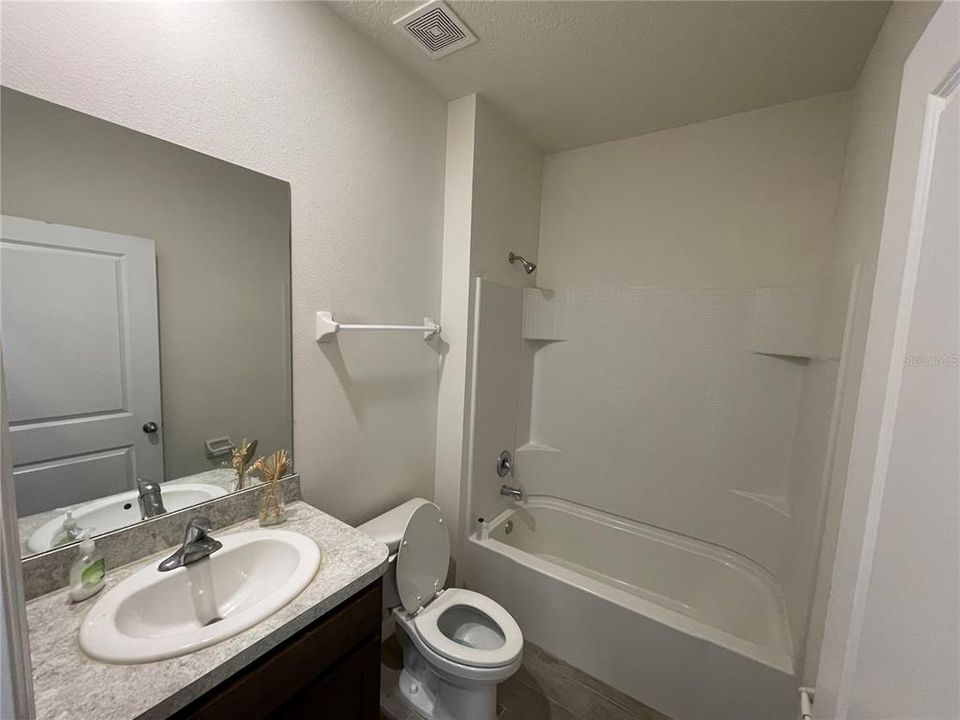 В аренду: $2,900 (5 спален, 3 ванн, 2556 Квадратных фут)