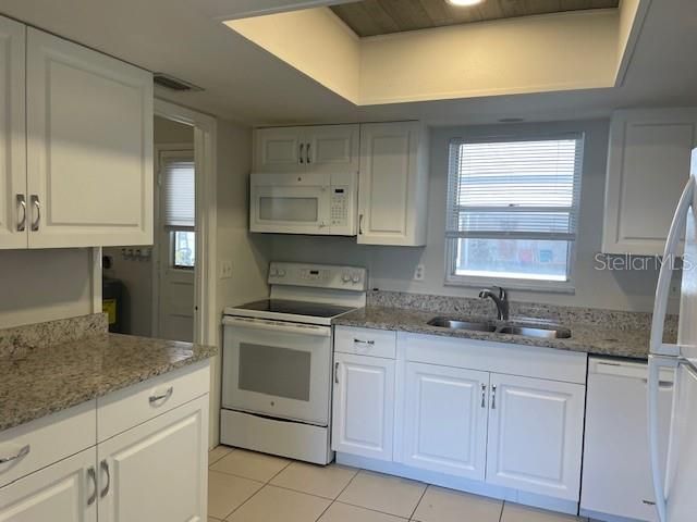 For Rent: $1,995 (2 beds, 2 baths, 920 Square Feet)