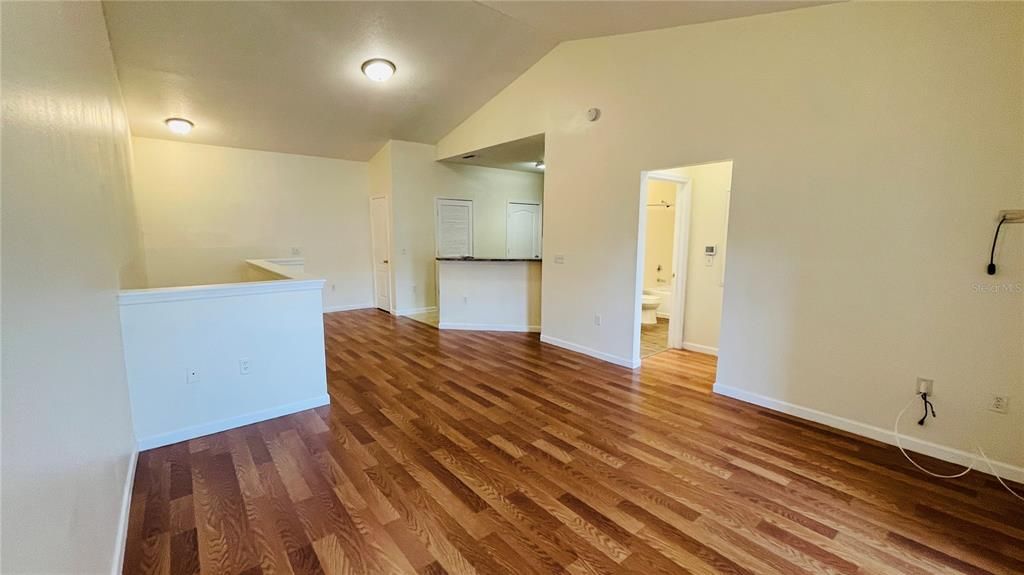 For Rent: $1,500 (1 beds, 1 baths, 951 Square Feet)