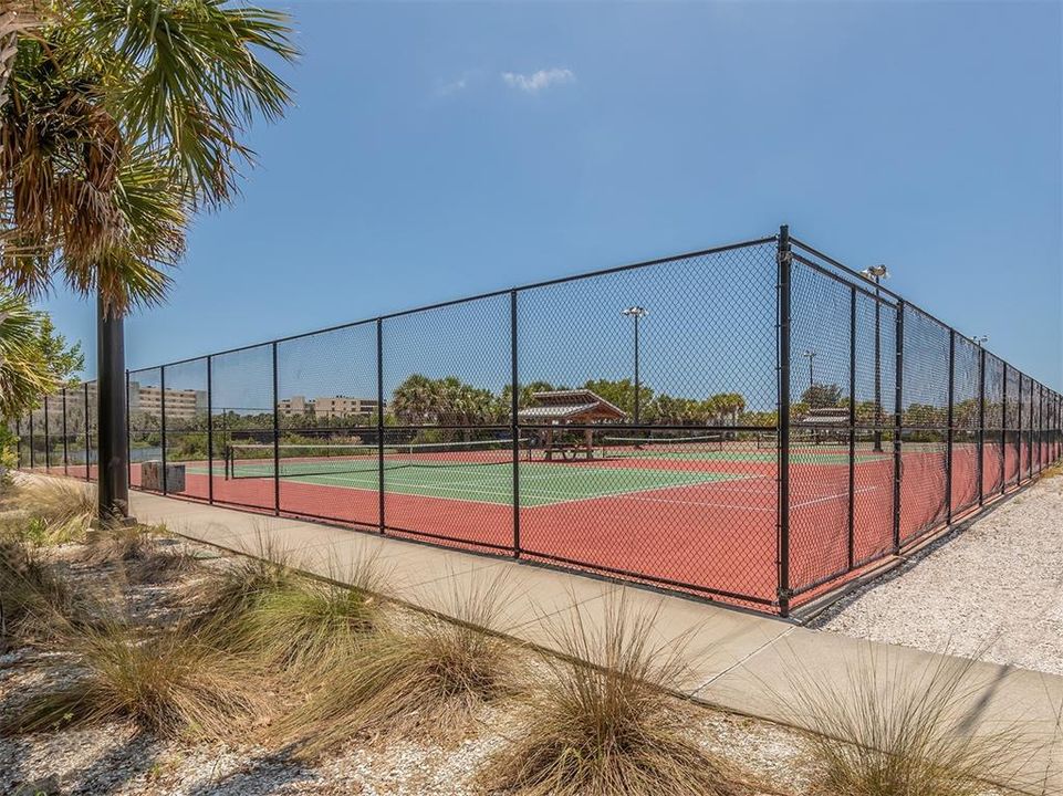 For Sale: $899,000 (3 beds, 2 baths, 1988 Square Feet)