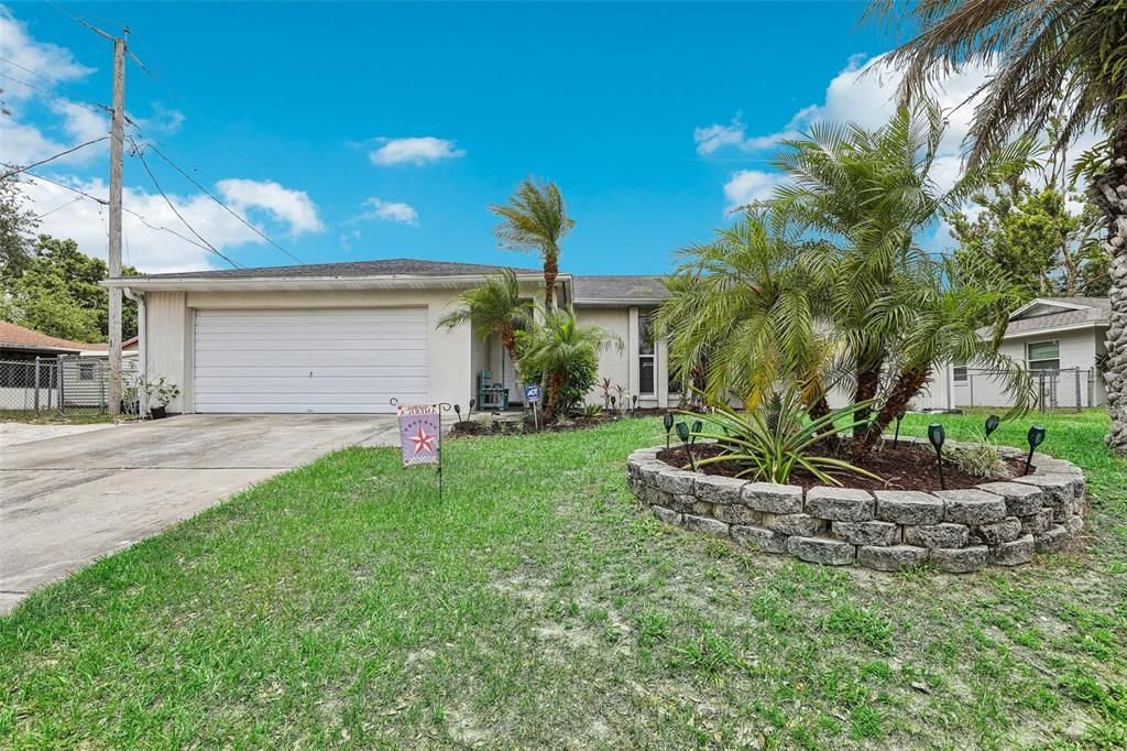 Recently Sold: $330,000 (3 beds, 2 baths, 1718 Square Feet)