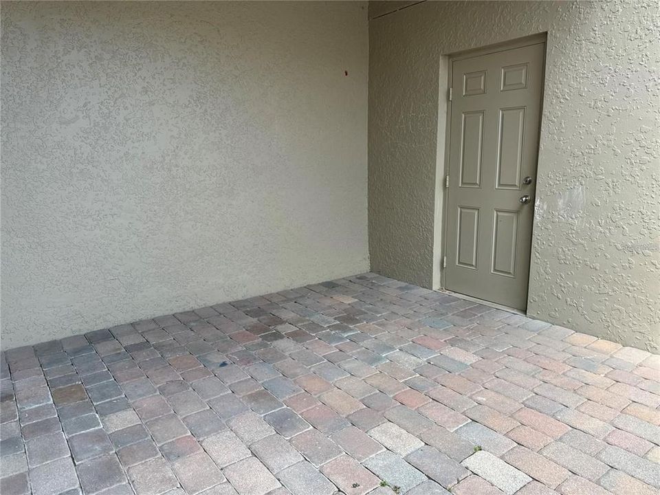 Recently Rented: $2,500 (3 beds, 2 baths, 1490 Square Feet)