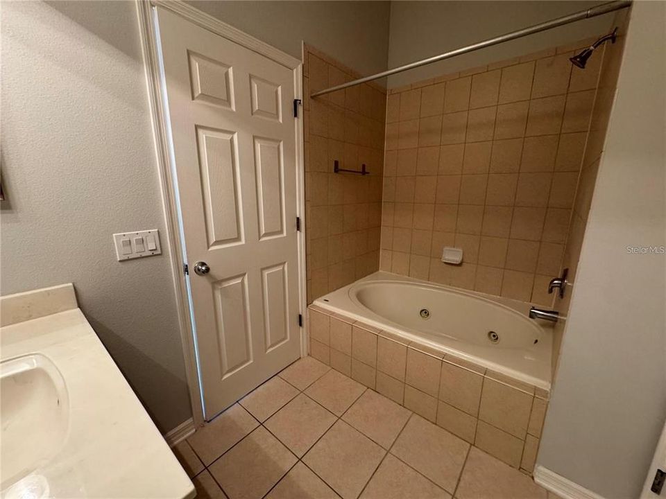 最近租的: $2,500 (3 贝兹, 2 浴室, 1490 平方英尺)