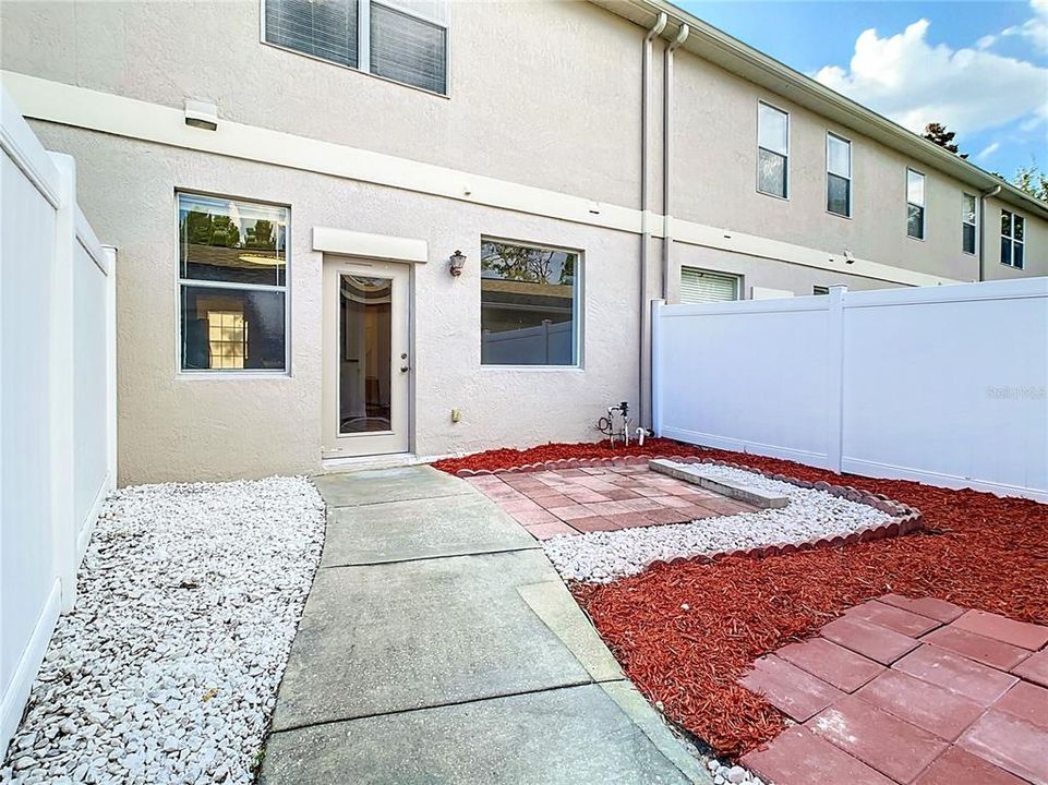 Recently Sold: $395,000 (3 beds, 2 baths, 1480 Square Feet)