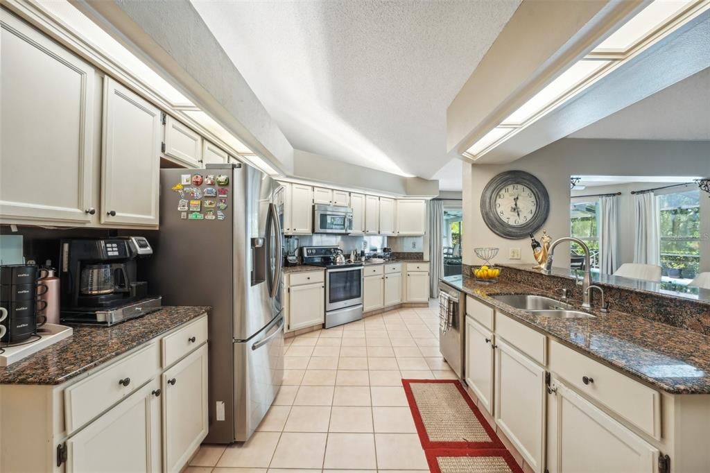 For Sale: $850,000 (5 beds, 3 baths, 3257 Square Feet)