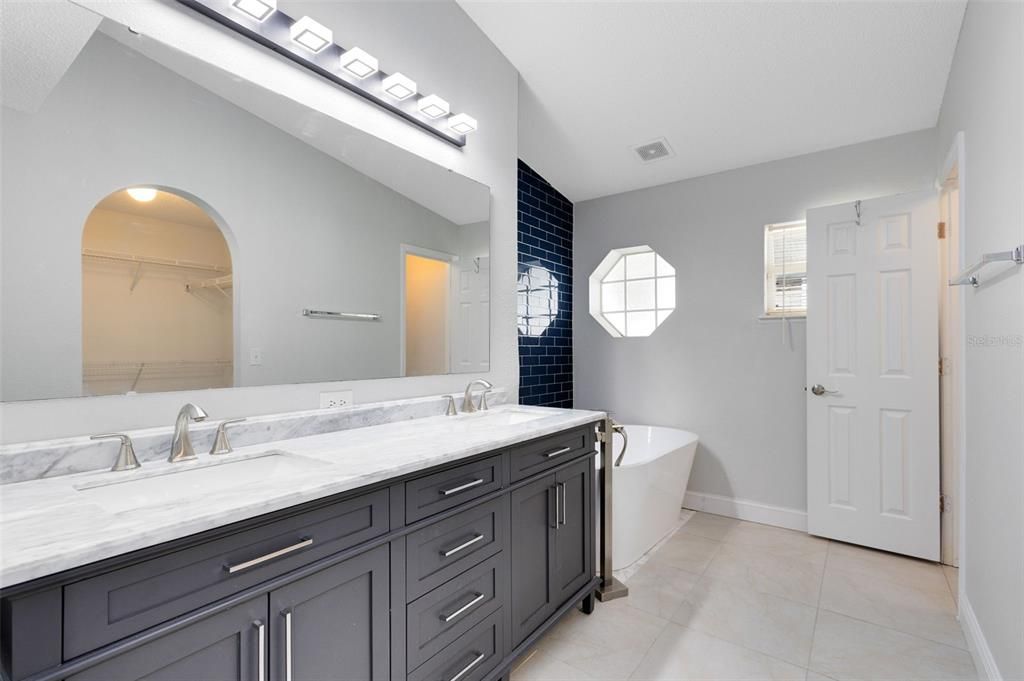 Active With Contract: $449,900 (3 beds, 2 baths, 1893 Square Feet)