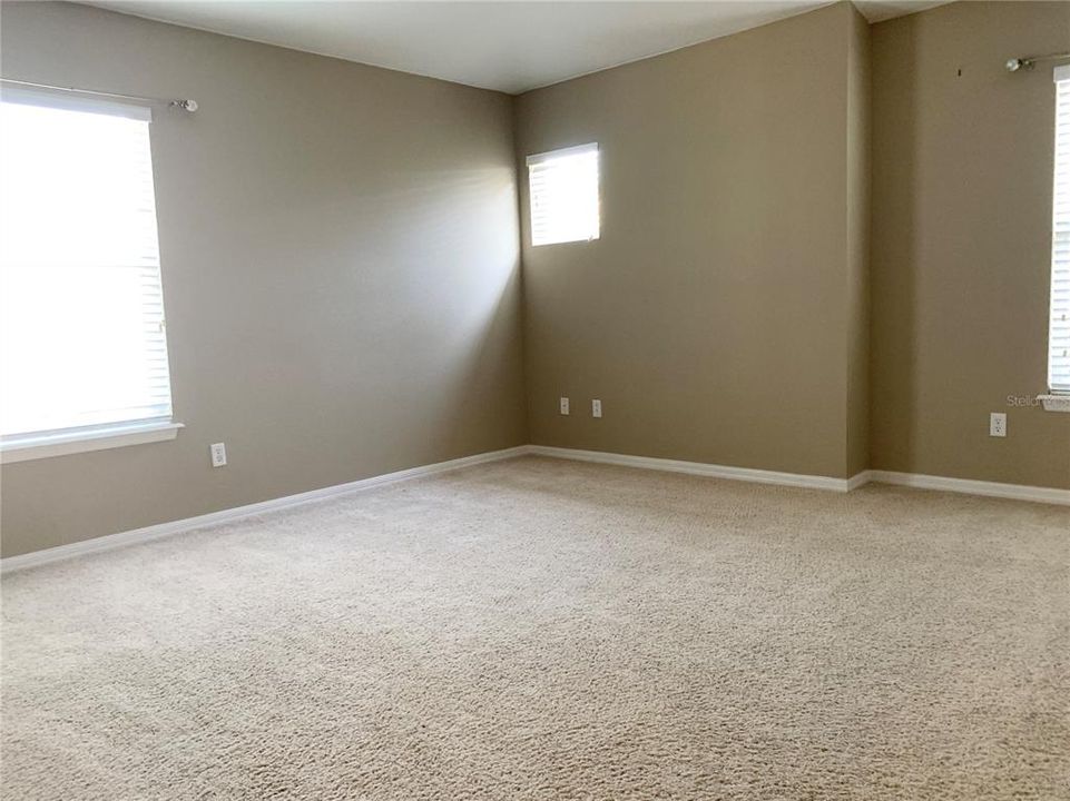 For Rent: $2,199 (3 beds, 3 baths, 1624 Square Feet)