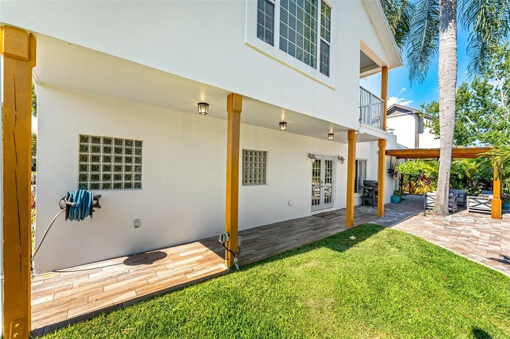 Active With Contract: $899,000 (4 beds, 3 baths, 2261 Square Feet)