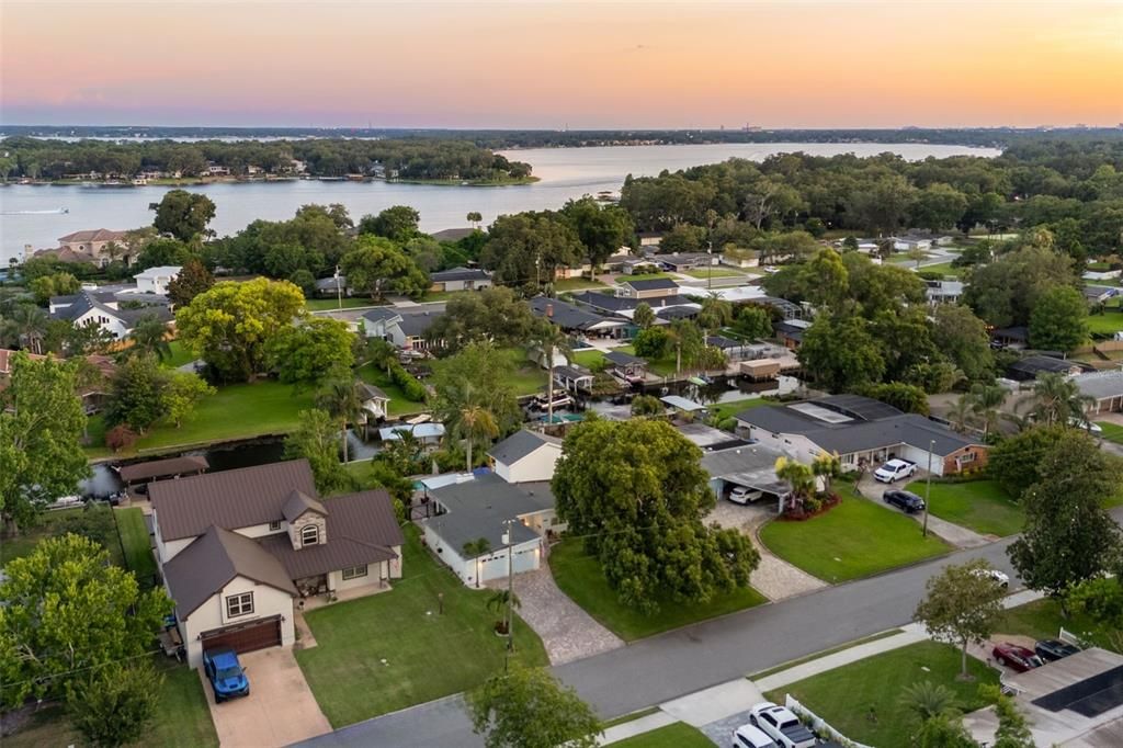 Active With Contract: $899,000 (4 beds, 3 baths, 2261 Square Feet)