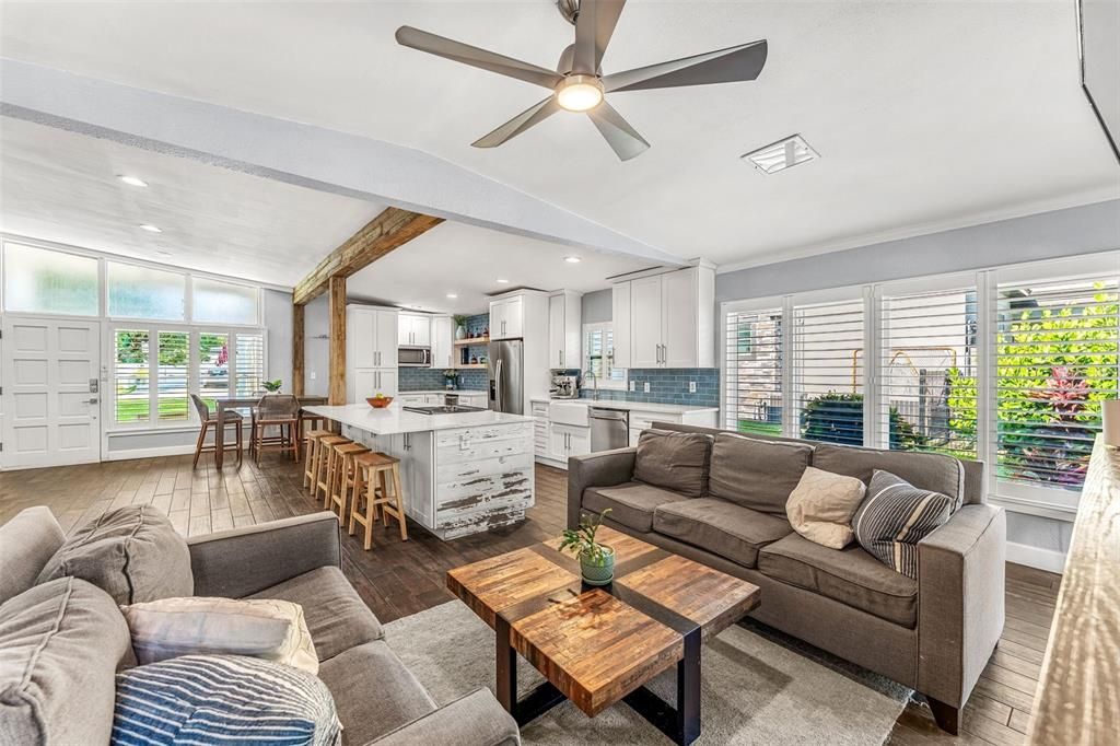 Active With Contract: $899,000 (4 beds, 3 baths, 2261 Square Feet)